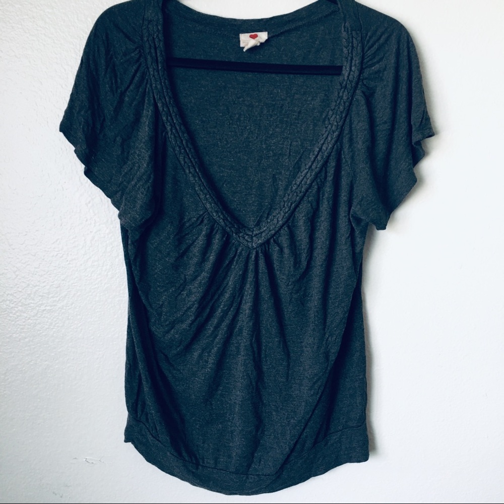 GREY BRAIDED V-NECK T